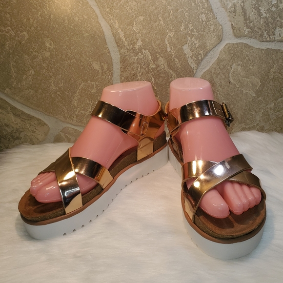 WOMENS SANDALS NOT RATED - Picture 7 of 13